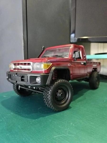 Imagem de Caminhão RC 4WD Escala 1:12 - Modelo Retro LC79 RTR 24G 280 Motor