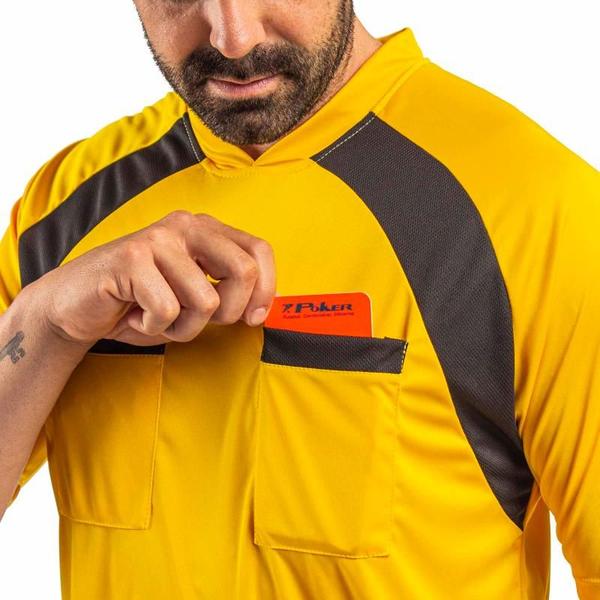 Imagem de **Camisa Árbitro Poker - Precisão, Conforto e Autoridade em Campo!**