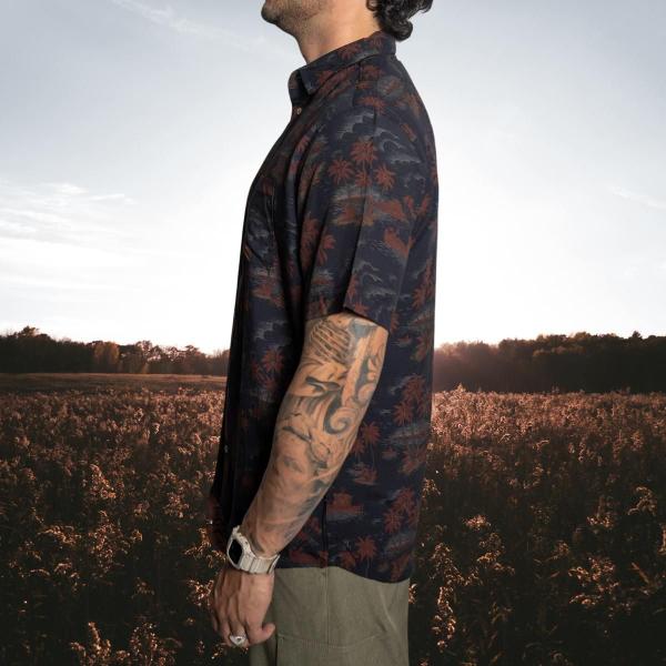 Imagem de Camisa Masculina Manga Curta South to South Surf Floral 