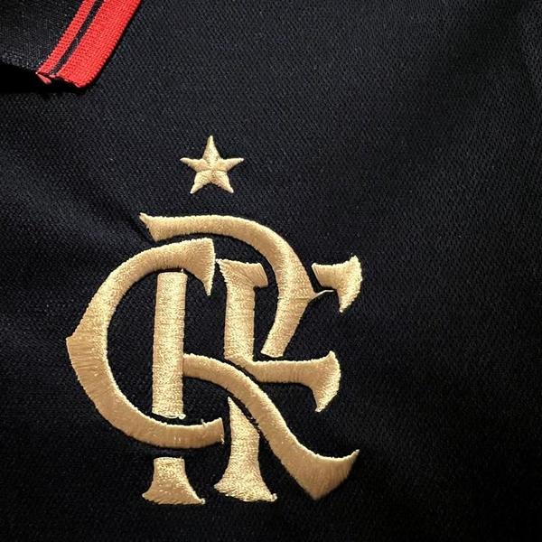 Camisa Polo Flamengo 23/24 Preta e Vermelha Imagem de Camisa Polo Flamengo 23/24 Preta e Vermelha