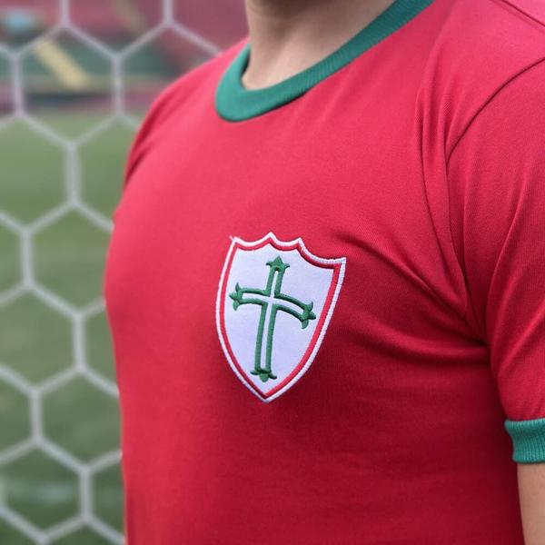 Imagem de Camisa Portuguesa Retrô Vermelha