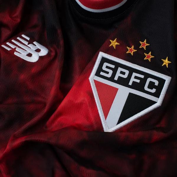 Imagem de Camisa São Paulo Comemorativa New Balance 24/25 Torcedor Preta