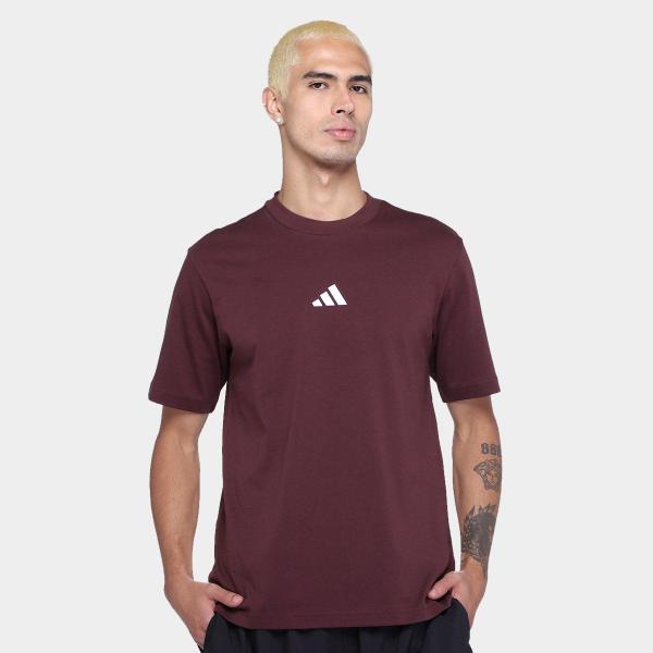 Camiseta Adidas Small Logo Masculina Camiseta Adidas Small Logo Masculina