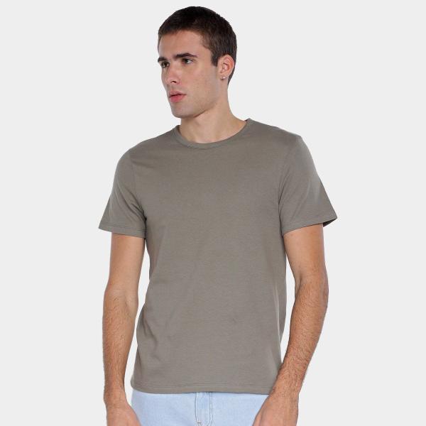 Camiseta Hering Slim Básica Masculina Camiseta Hering Slim Básica Masculina