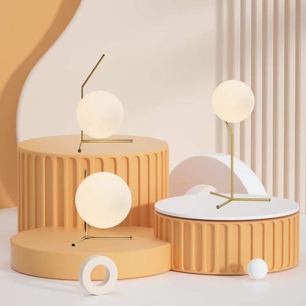 Candeeiro de mesa BOKT Mid Century Modern Brass Gold Glass Globe Imagem de Candeeiro de mesa BOKT Mid Century Modern Brass Gold Glass Globe