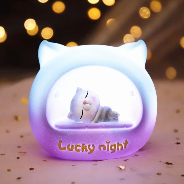 Candeeiro de mesa Wokex Kawaii Kitten Resin Resistente a Quedas Imagem de Candeeiro de mesa Wokex Kawaii Kitten Resin Resistente a Quedas