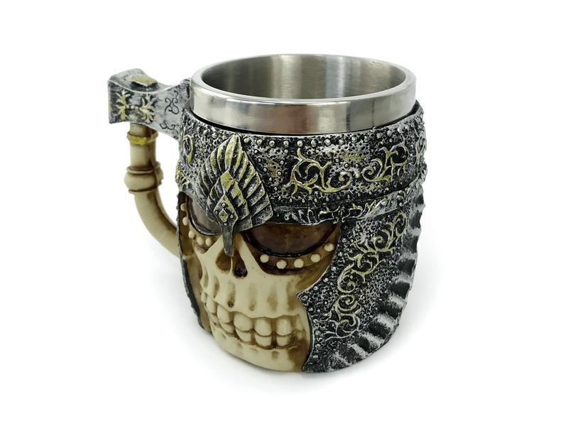 Imagem de Caneca Caveira Medieval 400ml Com Alça De Machado Copo Decorativo Em Metal e Resina