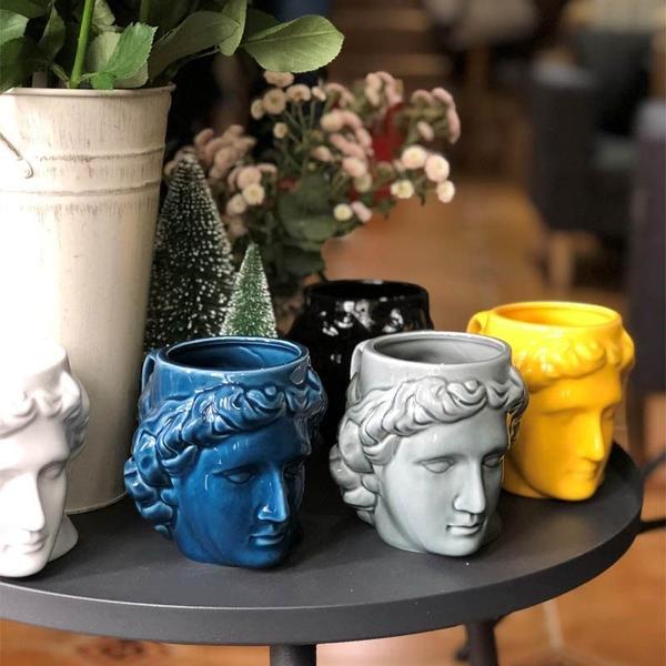 Imagem de Caneca Cerâmica com Escultura de Cabeça - Apollo e Davi - Decoração para Escritório (Amarelo)