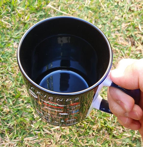 Imagem de Caneca Cerâmica Preta Personalizado Seriado Friends