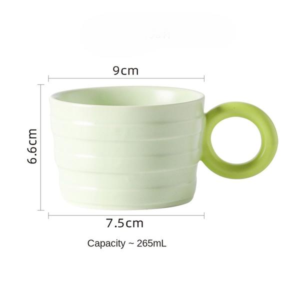 Imagem de Caneca de cerâmica de rosquinha de cor de contraste, coreana simples e fresca