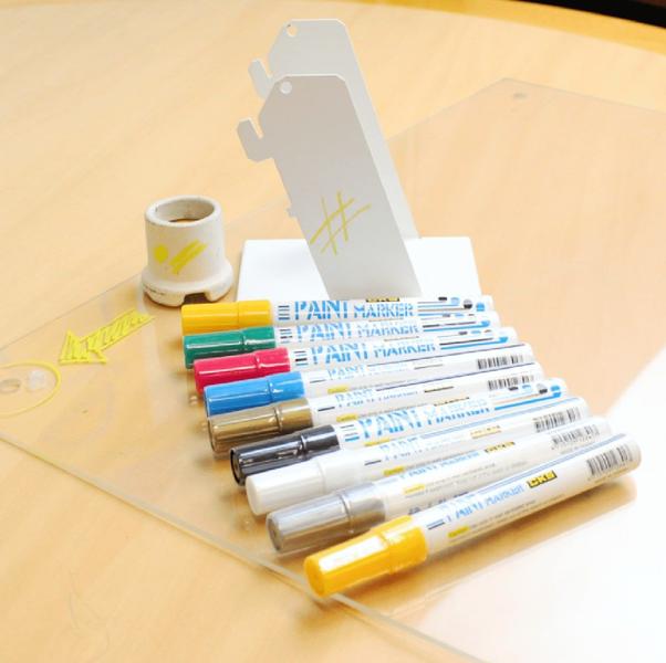 Imagem de Caneta Paint Marker Permanente Marcador Base Óleo kit c/2