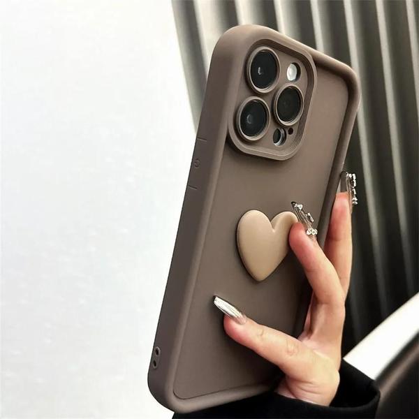 Imagem de Capa de Silicone 3D com Coração - Case fofinha e protetora para iPhone