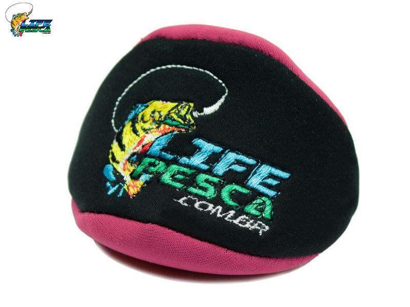 Imagem de Capa Protetora P/ Carretilha Perfil Baixo em Neoprene Rosa - Life Pesca