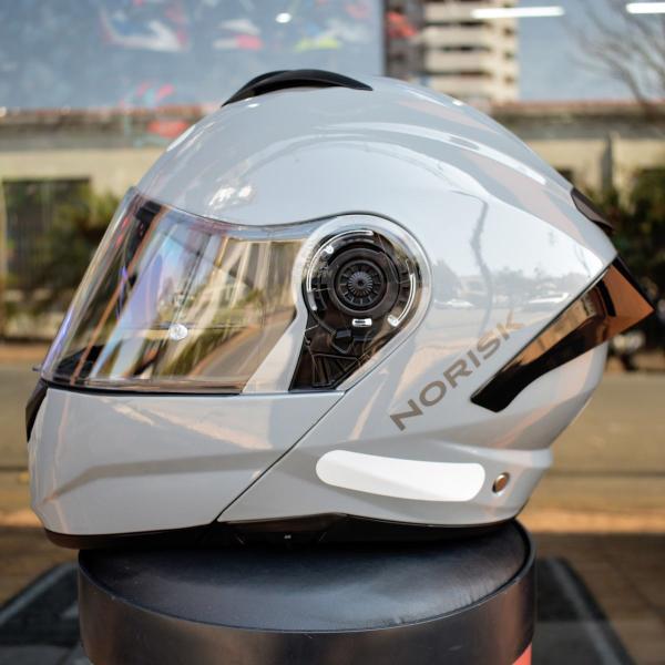 Imagem de Capacete Articulado Norisk Force 2 Cinza Robocop Oculos