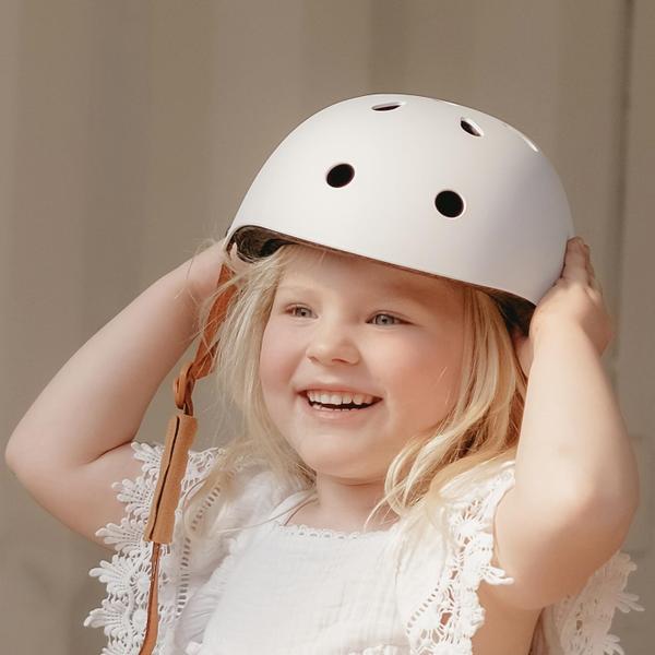 Imagem de Capacete ML MomnLittle Kids com certificação CPSC Milk White 52-56cm