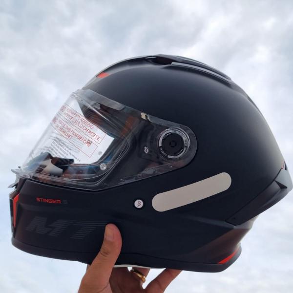 Imagem de Capacete Moto Fechado Mt Stinger 2 Preto Fosco Solid A1