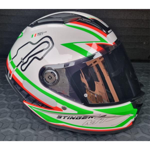 Imagem de Capacete Mt Stinger2 Grand Prix A0 Italia Mugello + Vis Fumê