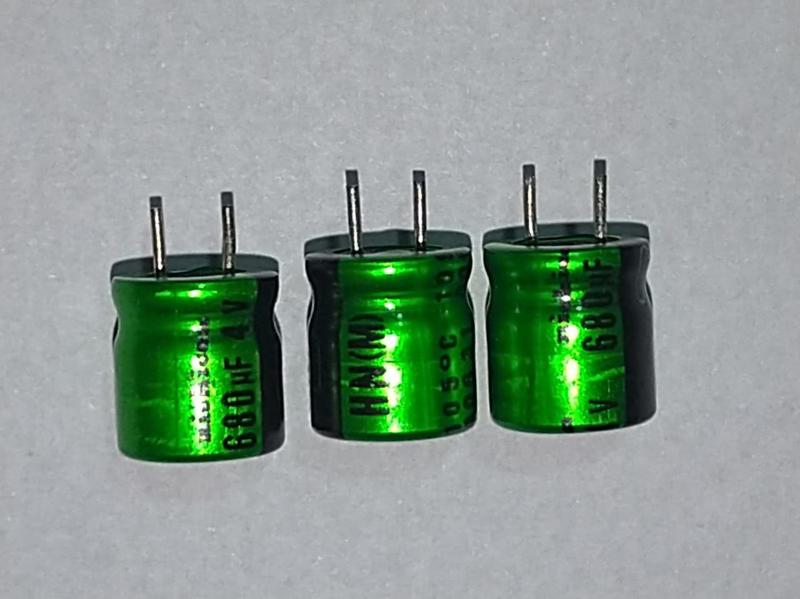 Imagem de Capacitor Eletrolítico 680uf X 4v 10 Peças