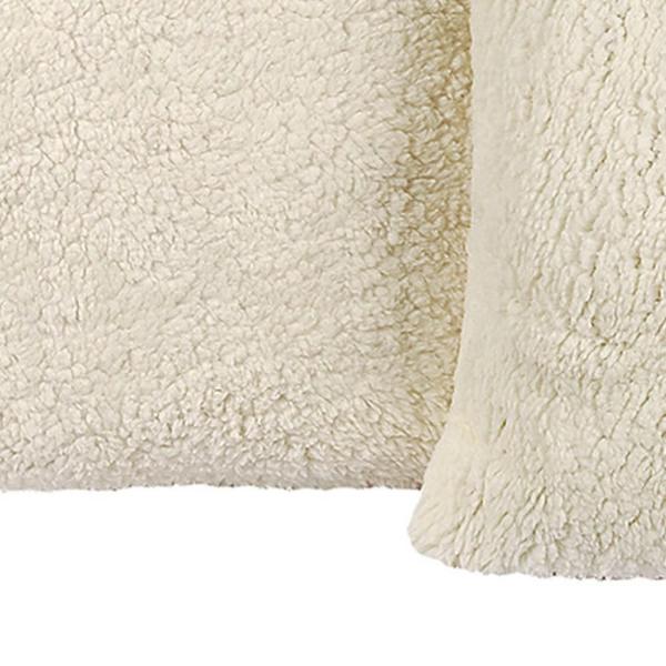 Capas em Sherpa para Almofadas 4 Peças - Conforto e Casa Imagem de Capas em Sherpa para Almofadas 4 Peças