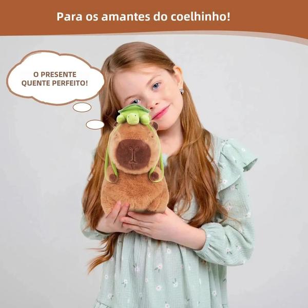 Capivara de Pelúcia Marrom com Mochila de Tartaruga - Chaveiro Infantil Imagem de Capivara de Pelúcia Marrom com Mochila de Tartaruga - Chaveiro Infantil