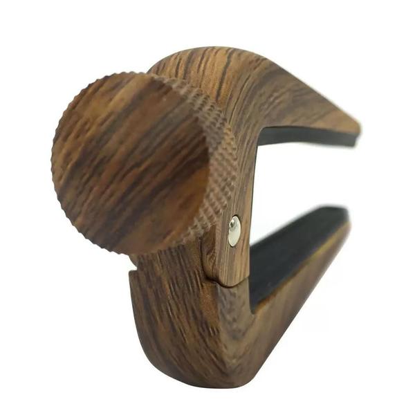 Capotraste Presilha Ajustável Violão E Guitarra Cp200 Avs Imagem de Capotraste Presilha Ajustável Violão E Guitarra Cp200 Avs