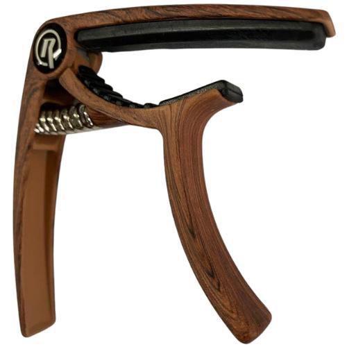 Capotraste Ronsani Violão Nylon Pro R Deluxe Wood - 0517 Imagem de Capotraste Ronsani Violão Nylon Pro R Deluxe Wood - 0517