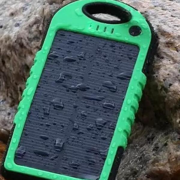 Imagem de Carregador Portátil Solar e USB 38.000mah Resistente à Água