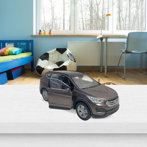 Carrinho De Ferro Miniatura Abre As Portas Pneus De Borracha - Europio Imagem de Carrinho De Ferro Miniatura Abre As Portas Pneus De Borracha
