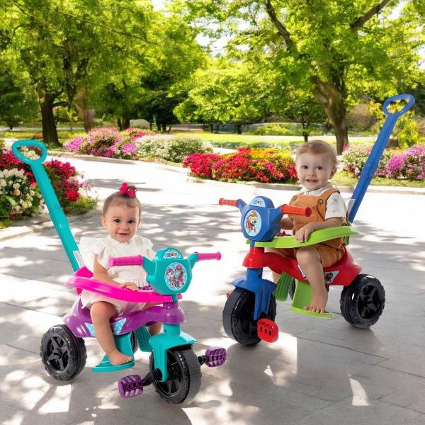 Imagem de Carrinho de Passeio com Pedal Infantil Kemotoca Baby - Diversão e Segurança