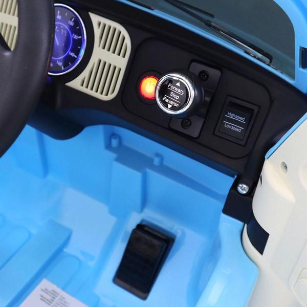 Carrinho Elétrico Beetle 12V Azul Bel Fix Imagem de Carrinho Elétrico Beetle 12V Azul Bel Fix