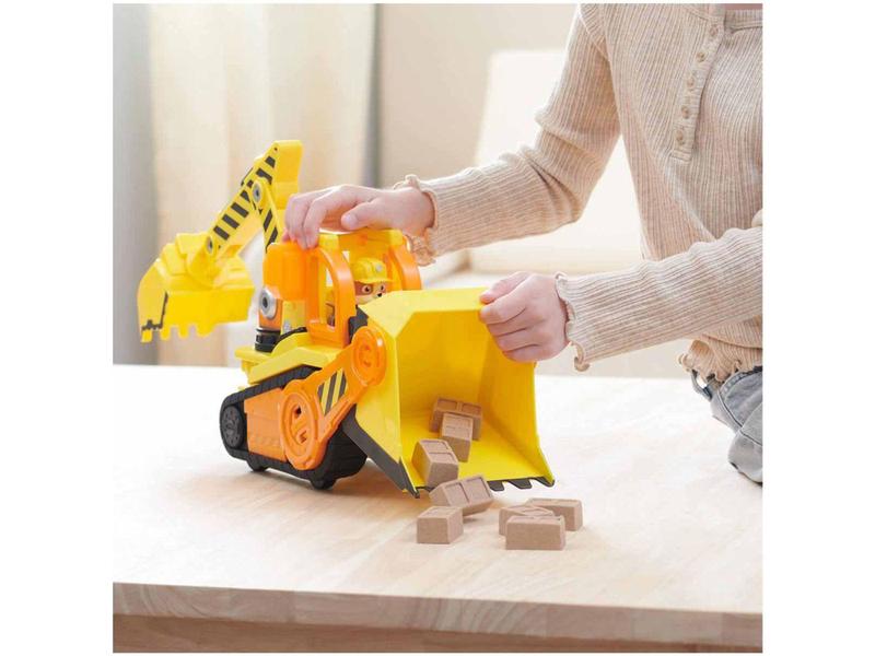 Carrinho Rubbles Patrulha Canina Construção - Rubble e Crew com Figura Sunny Brinquedos Imagem de Carrinho Rubbles Patrulha Canina Construção - Rubble e Crew com Figura Sunny Brinquedos