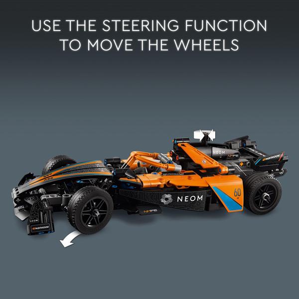 Imagem de Carro de corrida de brinquedo LEGO Technic NEOM McLaren Formula E 42169
