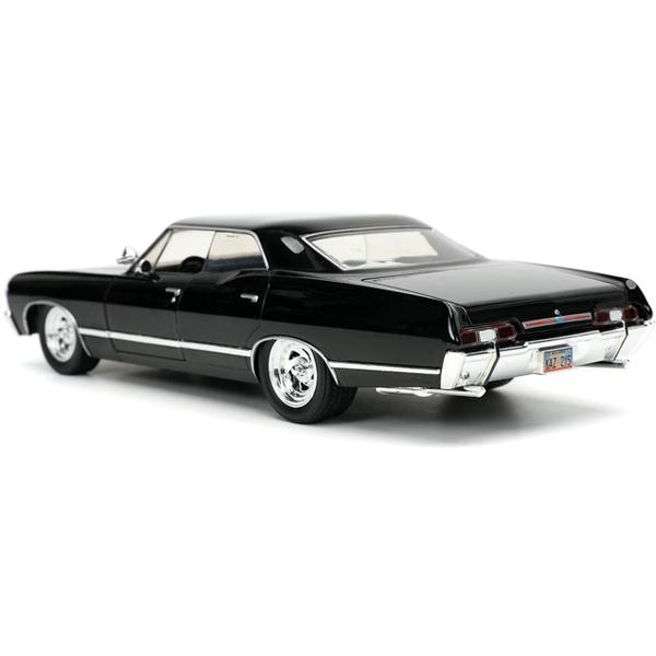 Imagem de Carro fundido sob pressão Jada Toys Supernatural 1967 Chevy Impala 1:24