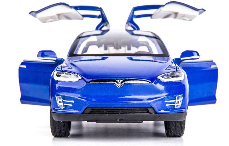 Imagem de Carro fundido sob pressão Tesla Model X em escala 1:24 com som e azul claro