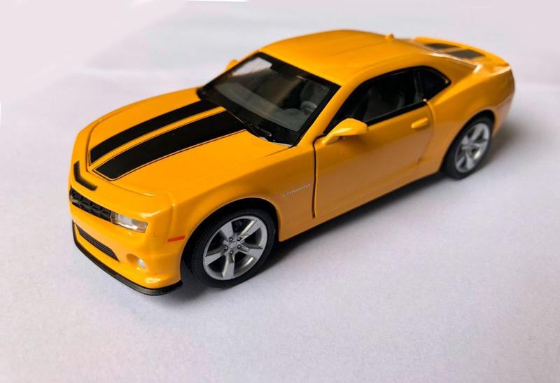 Imagem de Carro Miniatura Metal Camaro SS 2013 1:32 Action c/ Som e Luz