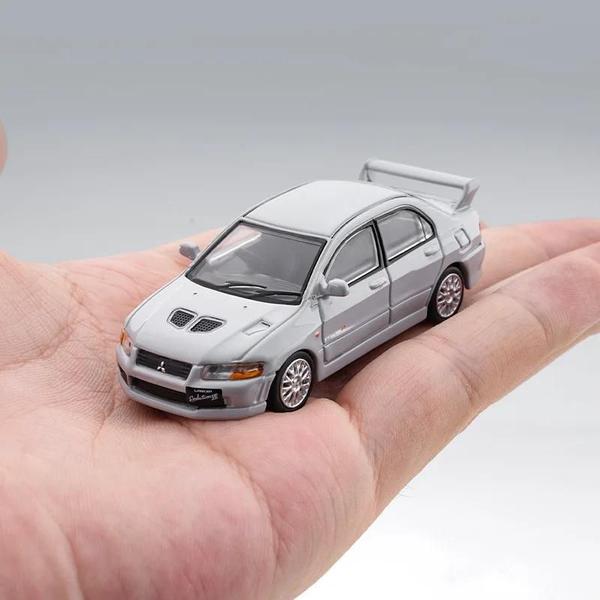 Imagem de Carro Modelo de Escala 1/64 Mitsubishi Lancer Evolution - Diecast JDM Initial D com Rodas de Liga