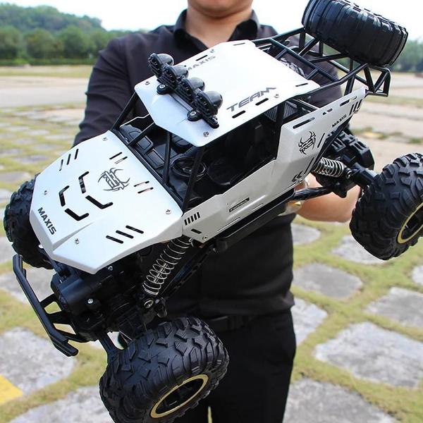 Imagem de Carro RC 4WD Escala 1:12/1:16 - Luzes LED - Controle Remoto 24G - Brinquedo para Meninos