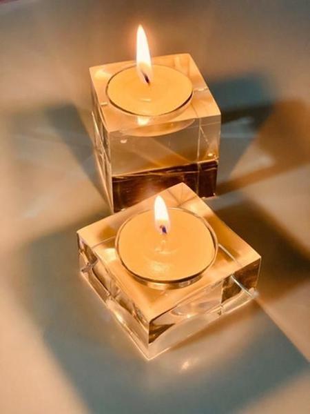 Castiçal De Acrílico Maciço - Conjunto De 2 Unidades - Vela - Exhimia Imagem de Castiçal De Acrílico Maciço - Conjunto De 2 Unidades - Vela