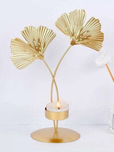 Imagem de Castiçal Dourado com Folha de Ginkgo - Estilo Nórdico para Decoração de Casa e Casamento