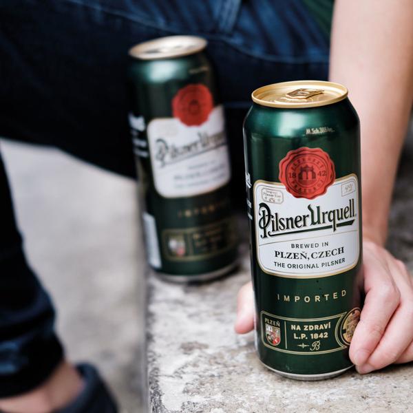 Imagem de Cerveja Tcheca Pilsner URQUELL Lata 500ml (24 Latas)