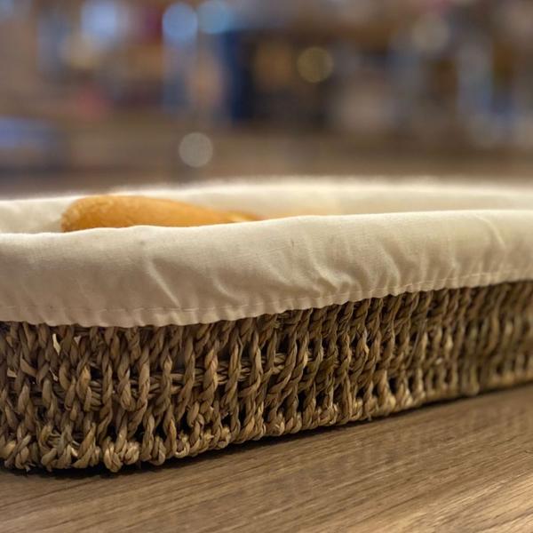 Imagem de Cesta Oval de Sisal com Forro em Tecido 43,5x8x15cm Wolff