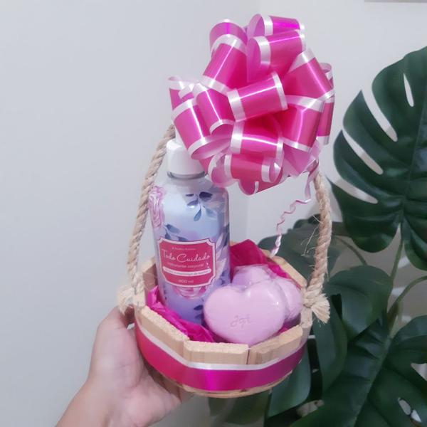 Cesta Para Presente Dia das Mães Namorados Natal Aniversário - Abelha Rainha Imagem de Cesta Para Presente Dia das Mães Namorados Natal Aniversário