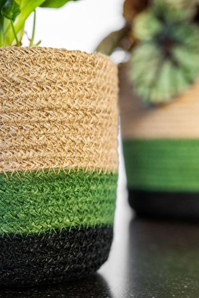 Cesto seagrass megan natural preto e kiwi m - TS Brasil Imagem de Cesto seagrass megan natural preto e kiwi m