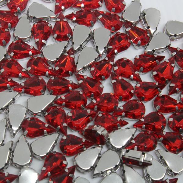 Chaton Engrampado Niquel Gota 8X13mm Em Acrilico Com 250 Peças - LADEIRA BIJUTERIAS Imagem de Chaton Engrampado Niquel Gota 8X13mm Em Acrilico Com 250 Peças