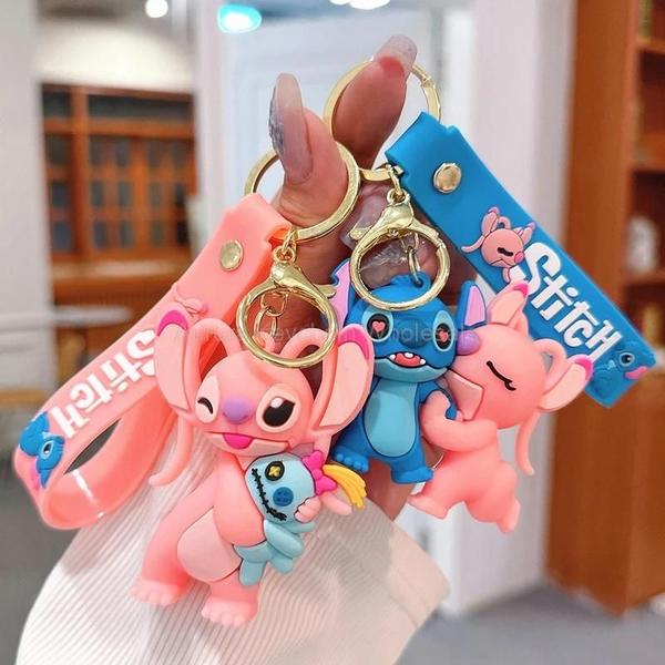 Imagem de Chaveiro de Pelúcia Infantil - Minnie, Lilo & Stitch, Disney - Pingente para Carro