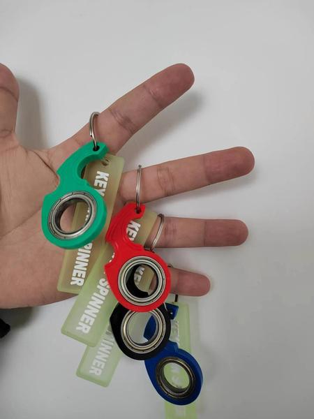 Chaveiro Karambit de Metal - Alta Qualidade, Design de Garra e Textura em Grão Imagem de Chaveiro Karambit de Metal - Alta Qualidade, Design de Garra e Textura em Grão