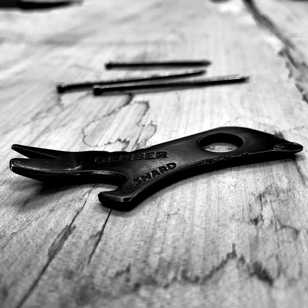 Imagem de Chaveiro Multitool Gerber Gear Shard com abridor de garrafas preto