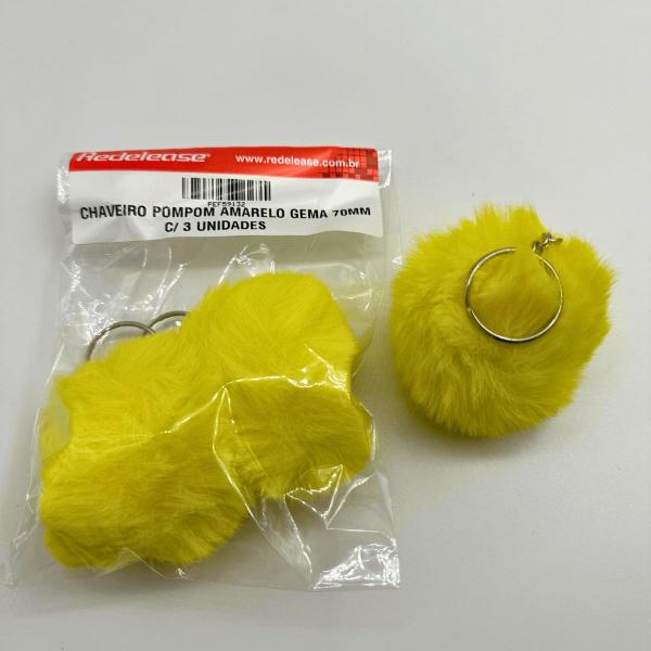 Imagem de Chaveiro Pompom Pelúcia Amarelo Gema 70 mm (3 Un)