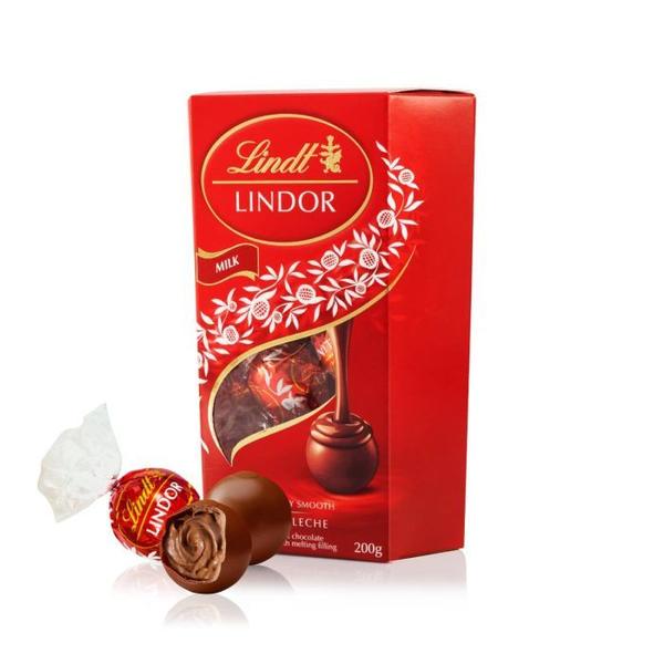 Chocolate ao Leite Cremoso Lindor Lindt caixa 200 g Imagem de Chocolate ao Leite Cremoso Lindor Lindt caixa 200 g