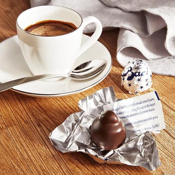 Imagem de Chocolate Italiano Bombom Amargo Baci 10 Caixas 37,5G